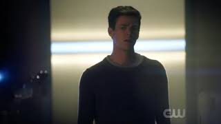 Flash - 2049 newspaper revealed by Nora West-Allen!