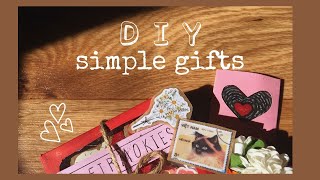 EASY paper gifts tutorial (personalized playlist, custom stickers, flowers...)