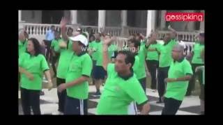 Maithreepala Sirisena Funny Dance - මෙ නටන්නෙ ලස්සනට හිටo