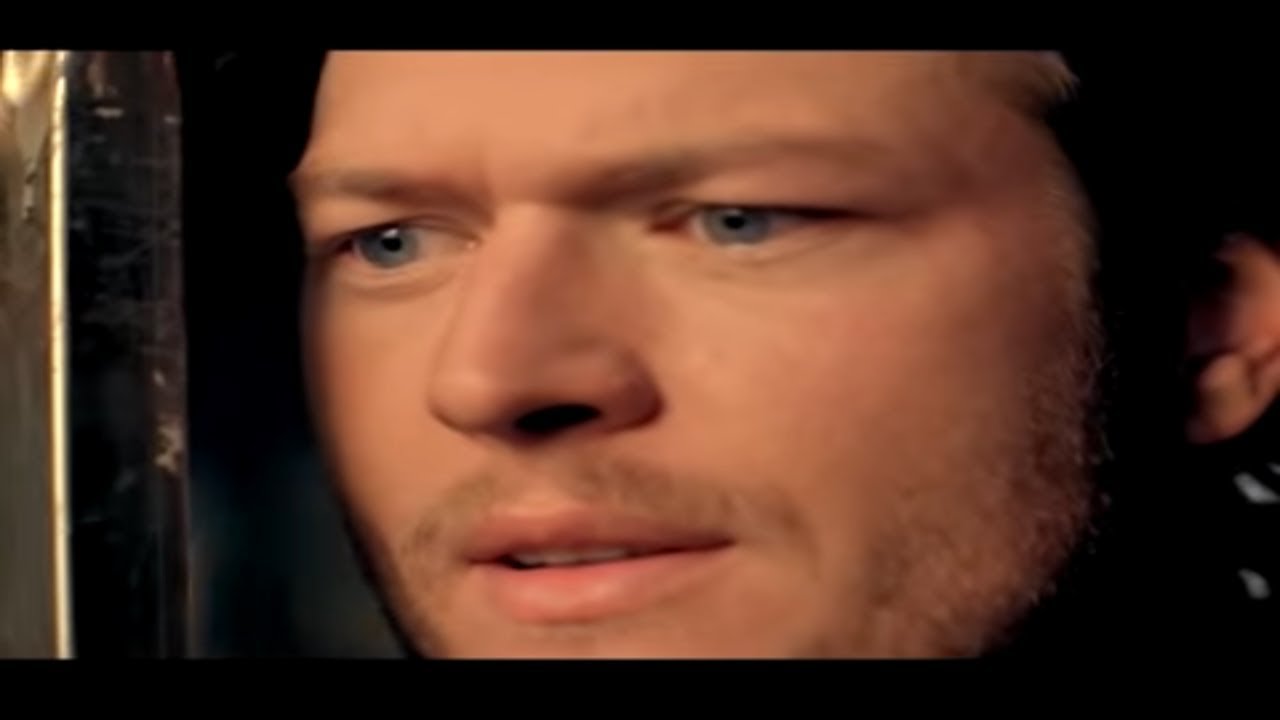 Blake Shelton Don T Make Me Official Music Video