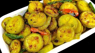 খুবই সহজ দারুন স্বাদের কাঁকরোল ভাঁজি ।  Kakrol Vaji Recipe