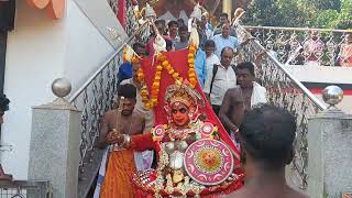 Kanathur Shree Nalvar Daivasthana in Kanathur, #kasaragod #theyyam #video #viral