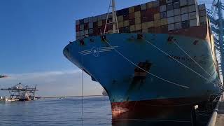 Container Ship Mooring Operations - Maersk 400 Meter