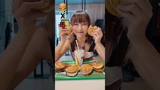 McGriddles楓糖班戟漢堡香港終於就嚟有得食喇！#大食い #グルメ #大食い女子 #大食いチャレンジ #mcdonalds #麥當勞 #mcgriddle #楓糖班戟漢堡 #大胃王 #大胃女王