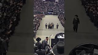 Satmar Rebbe R'Zalman Leib Entering Barclay's Center For the 21 Kislev Event