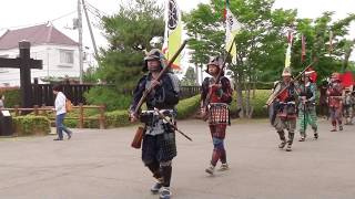 「難波田城公園まつり」での川越藩火縄銃鉄砲隊の行進：2019.6.2