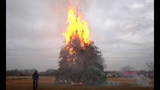 茨城　取手　とりで利根川どんどまつり①　着火の大爆発からのお焚き上げ　2023年　1月14日