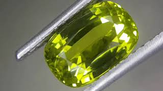 Beautiful 4.55 ct Chrysoberyl alexandrite oval color