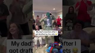 His dad’s reaction to getting drafted by the Jets is everything 😂🙌 (via @robynhaines/IG)