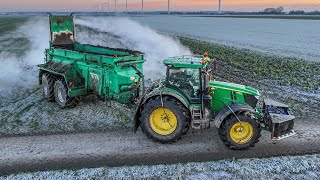 Spreading Manure in Freezing Temperatures | JOHN DEERE 6250R + Tebbe MS240 | Aarnink & Ooms