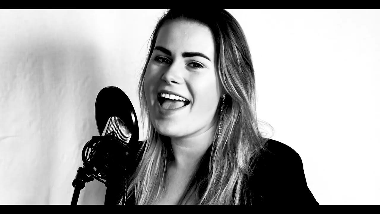 Jij Bent De Liefde - Maan (Cover By Robyn Anne Lena) - YouTube