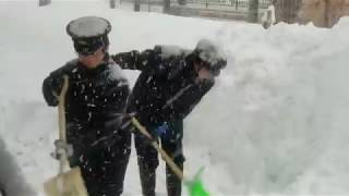 駅員が除雪作業　福井鉄道田原町駅