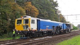 VolkerRail Plasser \u0026 Theurer 08-475 Unimat 4S in action @ Bergen op Zoom (NL) 26-10-2013