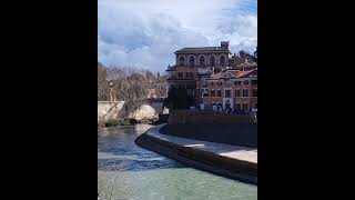 Tiber Island rome  האי טיבר ברומא אי הטיבר רומא טיול לרומא אטרקציות מקומות שווים לטיול באיטליה אתרים