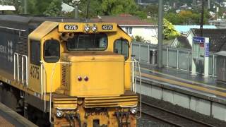 DC 4375 At Avondale Station