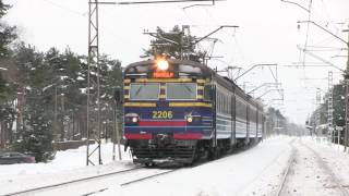 Электропоезд ЭР12-6003 на о.п. Кивимяэ / ER12-6003 passing Kivimäe stop