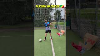 Conosci un amico che tira come Maradona? 🚨video ironico 🚨 #acmonzarella #funny #napoli #maradona