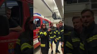 Corgi can’t reach firefighters!