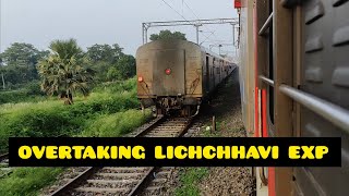 13121/Kolkata Gazipur City Exp overtaking 14005/LICHCHHAVI EXP Near Dighwara#wap7#kolkata #railway