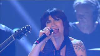 Luce (Tramonti A Nord Est) - Elisa Live alla sedicesima edizione di Amici il 13-05-2017