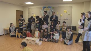 埼玉県トラック協会　積み木を保育園にプレゼント