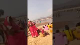 Ganga asnan girl cloth change #clothes #ganga #river #clothchangingstatus #shortvideo