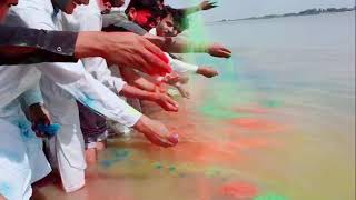 Sindhis celebrating Holi at Dokri, Larkana. | PaParr Media