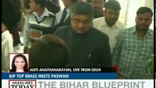 BJP-LJP inch closer to sealing alliance as Ravi Shankar Prasad meets Paswan