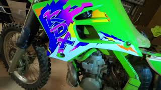 How to put graphics on a dirt bike! 2002 KDX 200 gets a face lift!