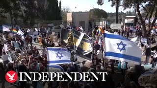 Watch again: Israeli protesters gather in front of Knesset