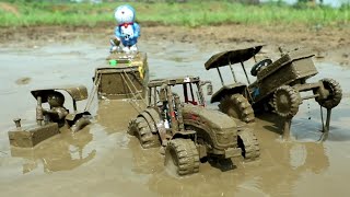 Doremon BUS Stuck in Deep Mud Pulling Out Mahindra tractor | Bruder Tractor | Mt Tractor | CS Toy