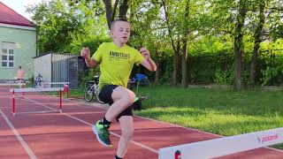 Trening na płotkach - Lekkoatletyka dla dzieci