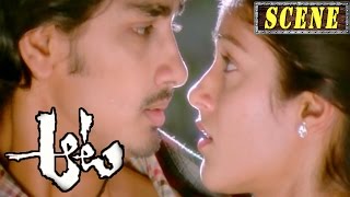 Siddharth And Ileana Love Scene Saves From Goons || Aata Movie Scenes
