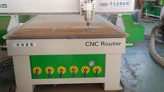 cheap CNC wood router machine 1325 for MDF logo sign wood cabinet door making CNC router 2030