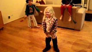 kid dancing - SJC (the PRINCESS) song and dance