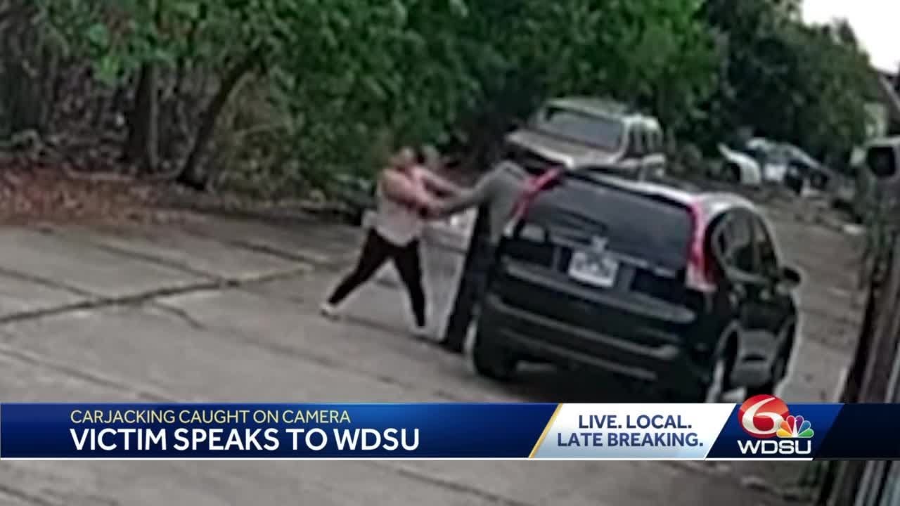 Carjacking Caught On Cam - YouTube