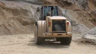 Caterpillar CAT 980G load and carry