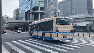 横浜市営バス 1-3557(横浜200か5243) 日野2SG-HL2ANBP(2021年式) 26系統 山下公園経由 横浜港シンボルタワー行 桜木町駅前にて撮影