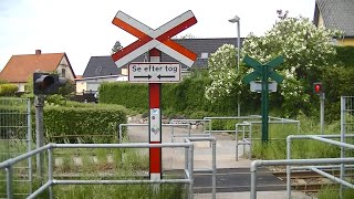 Spoorwegovergang Ruds Vedby (DK) // Railroad crossing // Jernbaneoverskæring