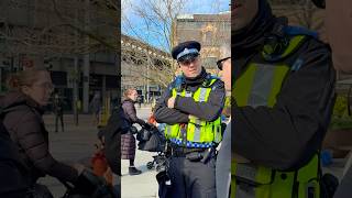 Policeman Takes Off Hat To Show Respect To Piano Gangsta #piano #police