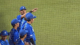 楠本のホームランで大田 泰示思わず知野の頭を普通に叩いて喜ぶ　ヤクルトスワローズ　横浜DeNAベイスターズ　2023年7月29日