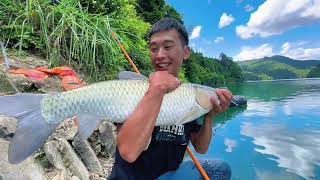 二毛荒野釣魚第100天 四條草魚能否在餐館換頓華麗大餐？