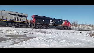 (Frigid Friday Grabs) CN L570 \u0026 CN G846 At Burlington West/MP 49 On Halton Sub In Burlington Ontario