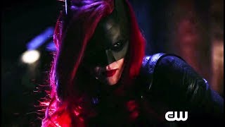 Arrow | Season 7 Episode 9 | ''Elseworlds, Part 2'' Scene