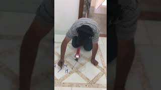 شاهد الفيديو للنهاية والطريقة الصحيحة لكشف تسريب المياه تحت البلاط للإستفسار 0795820307