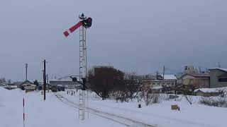 津軽鉄道ストーブ列車と腕木式信号機