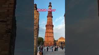 Khutub Minar dekhne Aye hai