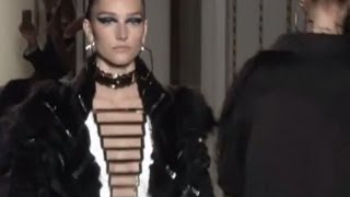 Показ дома Versace открыл Парижскую неделю моды (новости) http://9kommentariev.ru/