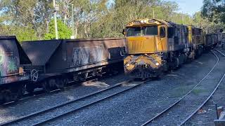 Spring Bluff Empty coal - Aurizon’s 2302D/2306D (via loop) and Loaded coal - Aurizon’s 2501D/2307D