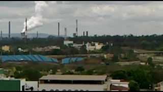 Vista da cidade de Ipatinga MG ao fundo a Usiminas